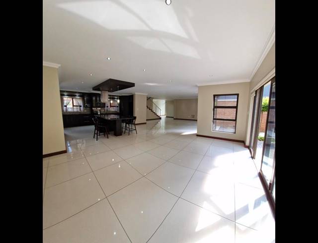 4 BEDROOM HOUSE FOR SALE IN SUNWARD PARK